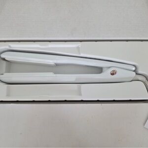 T3 Single Pass Ceramic Flat Iron